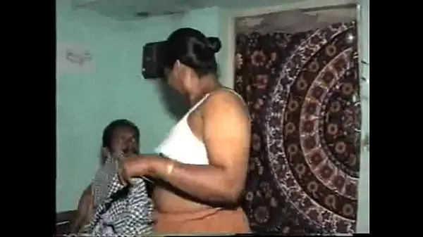 Zobraziť Mature Desi Aunty ki Chudai napájaciu trubicu