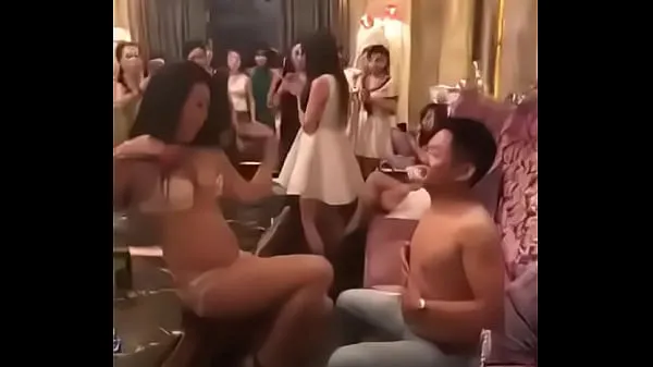 Vis Sexy girl in Karaoke in Cambodia strømrør