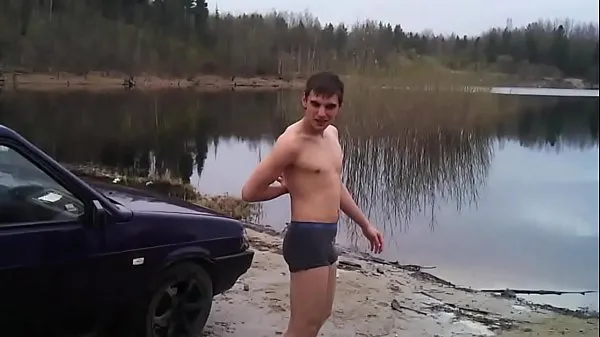 Näytä Russian amateur: skinny dipping tehoputki