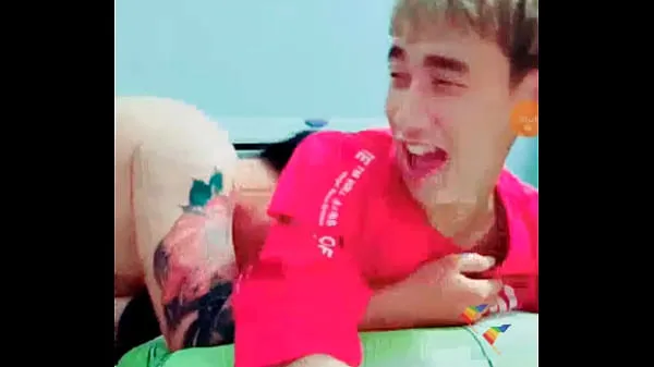 Zobrazit Gay sex napájecí trubici