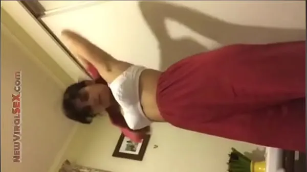 Pokaż Indian Muslim Girl Viral Sex Mms Video lampę zasilającą