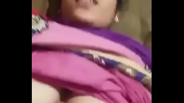 Zobrazit Indian Daughter in law getting Fucked at Home napájecí trubici