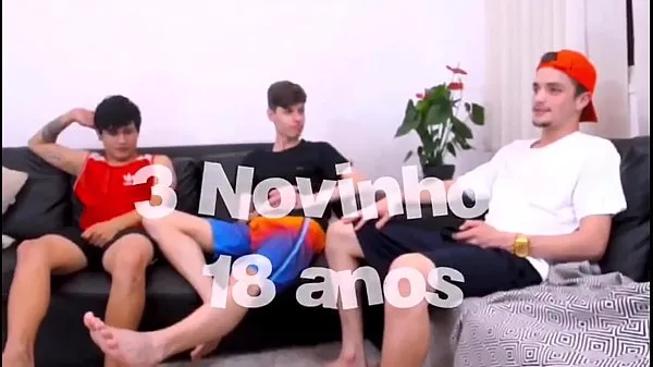 Zobrazit 3 NEW 18 YEARS OLD FUCKING napájecí trubici