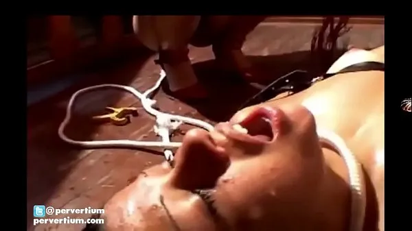 Εμφάνιση Lesbian Piss In Mouth Domination power Tube