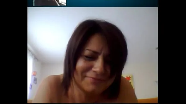 Zobraziť Italian Mature Woman on Skype 2 napájaciu trubicu