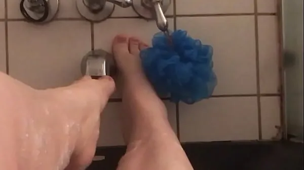 Visa Sexy BathTub Footjob kraftrör