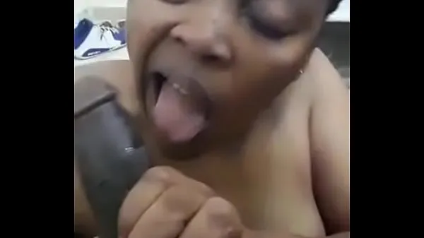 แสดง African Milf sucks my soul out my BBC หลอดกำลัง