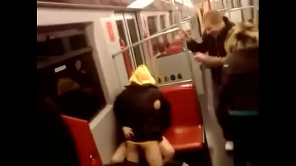 Mostrar Sexo en el metro de Viena, Austria Sexo en wiener U-Bahntubo de alimentación