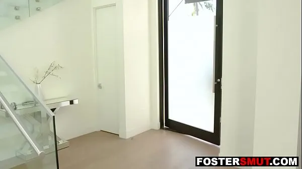 Mutasd a stepMom asks foster stepson to impregnate her tápvezetéket