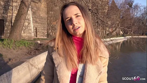 GERMAN SCOUT - TINY GIRL MONA IN JEANS SEDUCE TO FUCK AT REAL STREET CASTING Güç Tüpünü göster