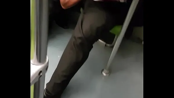 Pokaż Rich blowjob in the subway lampę zasilającą