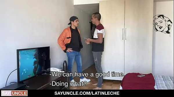 Lateinamerikanische Jungs treffen sich im Hotelzimmer, um eine versaute Zeit miteinander zu erlebenPower Tube anzeigen