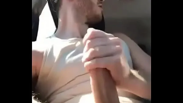 Zobraziť Josh Jakobs sucking his own dick, his dick is very straight napájaciu trubicu