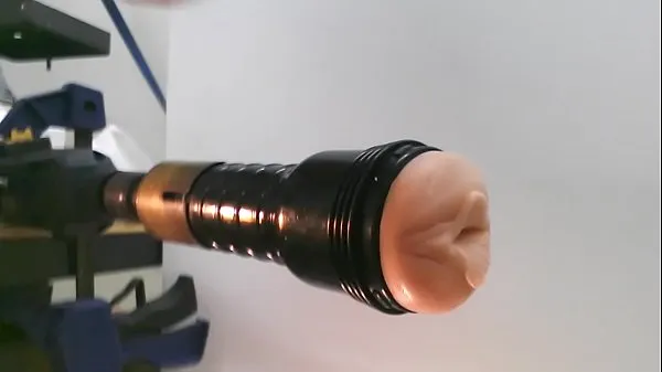 Mostrar Fleshlight Drill Jerking Off and Finger Fuck tubo de potência