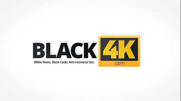 Afficher BLACK4K. Une fille séduisante attire son patron dans une session interracialetube de puissance