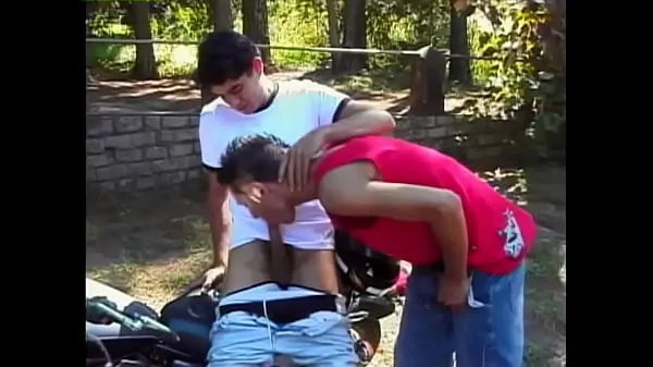 Εμφάνιση Straight Up His Ass - Latin gays fuck in the outdoors power Tube