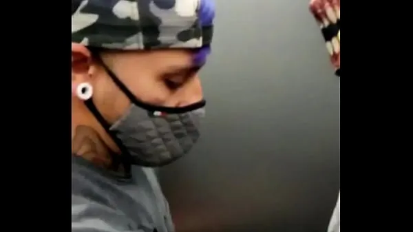 MY BOY SUCKING ME IN THE ELEVATOR پاور ٹیوب دکھائیں