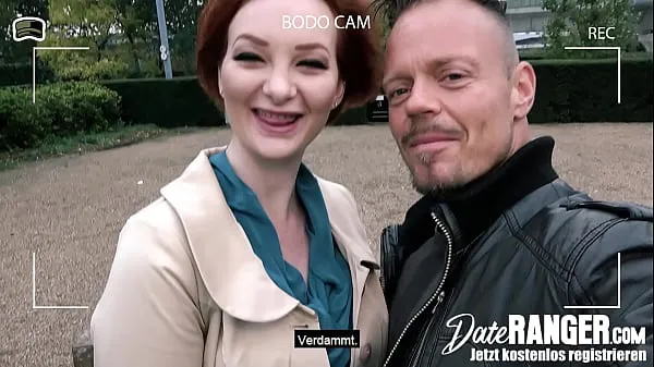 Pokaż VACATION SEX in LONDON: BODO is lucky to fuck a British Babe: Zara Durose lampę zasilającą