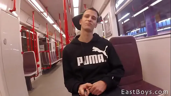 Jerking In the subway and handjob - Thomas Fiaty Güç Tüpünü göster