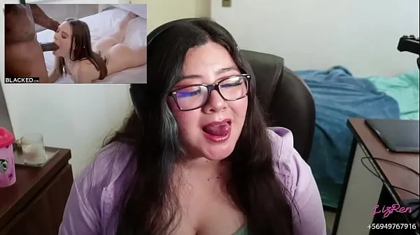 Afficher Une chilienne regarde un porno en se touchanttube de puissance