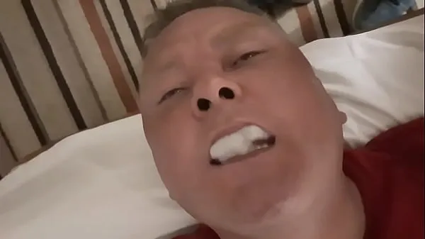 Swallowing a load straight from his cock पावर ट्यूब दिखाएँ