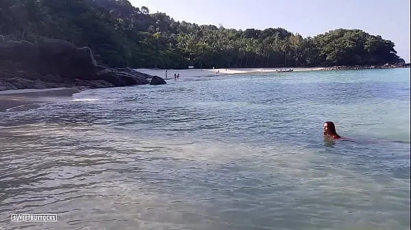 Mostrar Eu nado sem maiô na praia na Tailândia tubo de potência