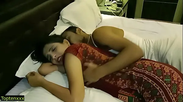 Vis Indian hot beautiful girls first honeymoon sex!! Amazing XXX hardcore sex strømrør