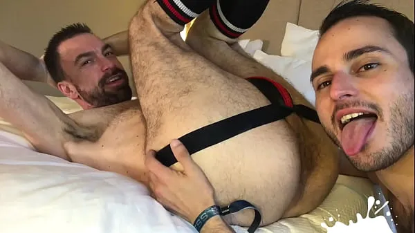 Vis Sexy Spanish gets double FF fisted and fucked bareback by skinny Twink strømrør