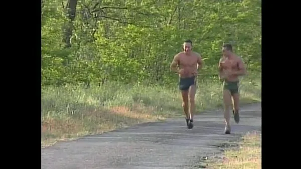 Hiển thị hungarian boys fuck after a jog ống điện