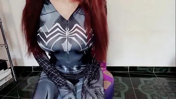 Vestida con mi dizfraz de spiderman me monto en una verga parada 파워 튜브 표시