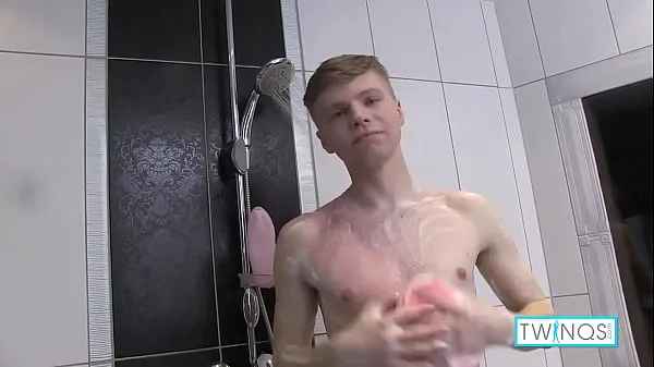 عرض The Sexy Video Of Horny Blonde James Taking A Super Hot Shower أنبوب الطاقة