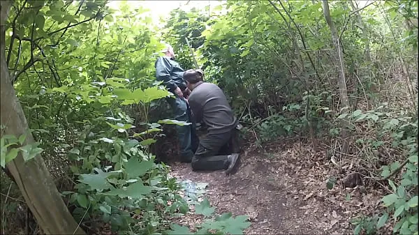 GRANDPARENTS IN THE FOREST 421 Güç Tüpünü göster